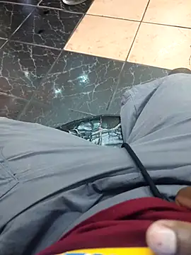 M8ygcthf3's cam snapshot