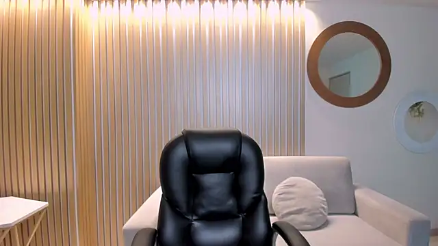 AnaisNin's cam snapshot