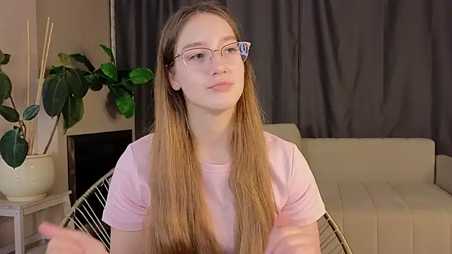 MidnightAstra's cam snapshot