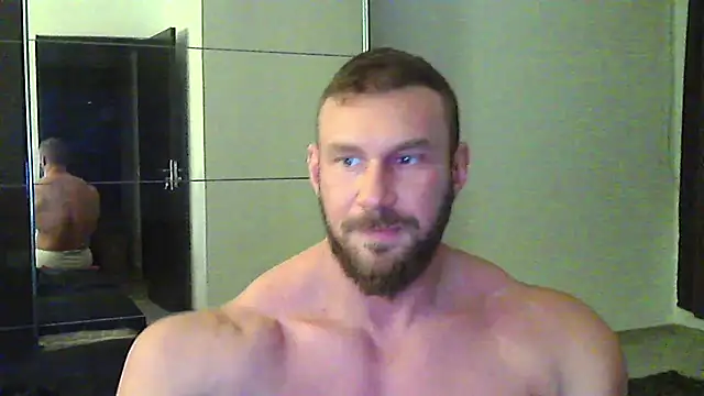 muscularkevin live sex cam