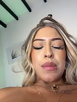 MystiqueXXX live sex cam