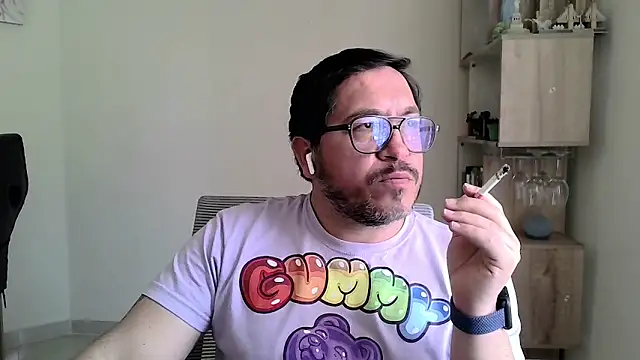 HiddenBear live sex cam