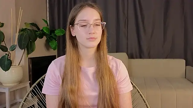 MidnightAstra's cam snapshot