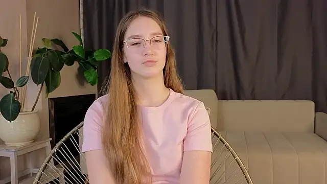 MidnightAstra's cam snapshot