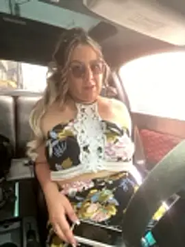 Shantal_0420's cam snapshot