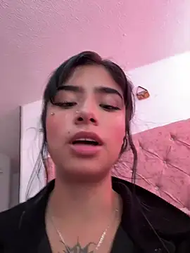 nicky_angelyc's cam snapshot