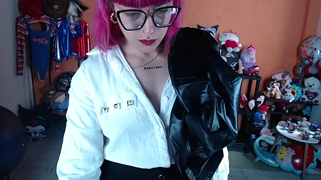 MissMiia2 live sex cam