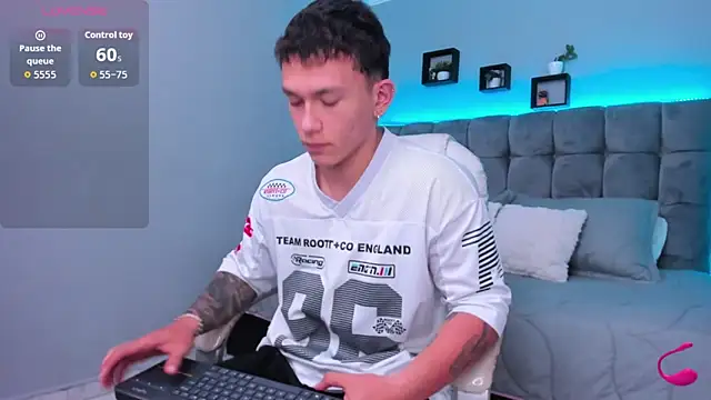 Thomas_moon live sex cam