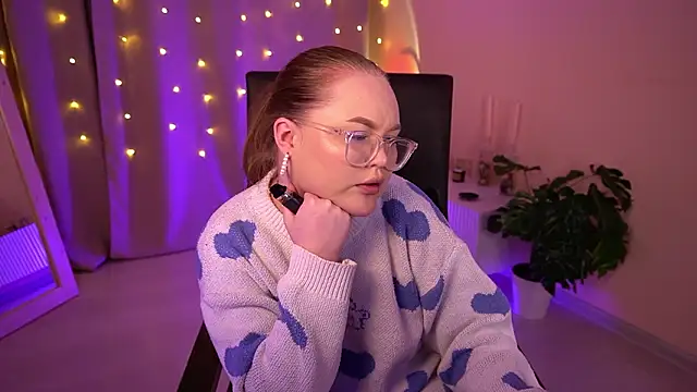 FeliciaLorne's cam snapshot