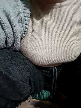 Emily-lonely's cam snapshot