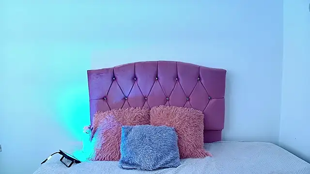 Kalyra_17's cam snapshot