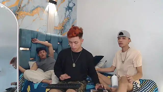 VERY_HOT_GUYS live sex cam