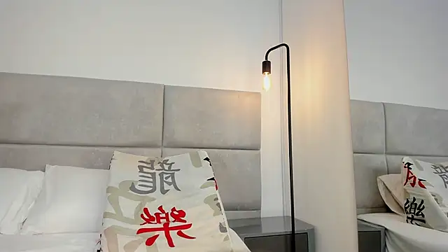 Lilith_Blaze_'s cam snapshot