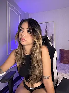 HoneyMollyX live sex cam