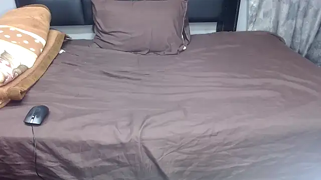 AssQueen32's cam snapshot