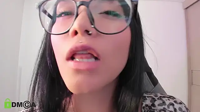 alice-rausing's cam snapshot