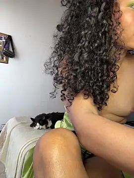 GabriSaenz live sex cam