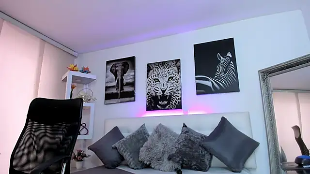 mialiore's cam snapshot