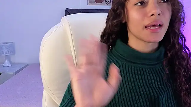 sara_sharma_'s cam snapshot