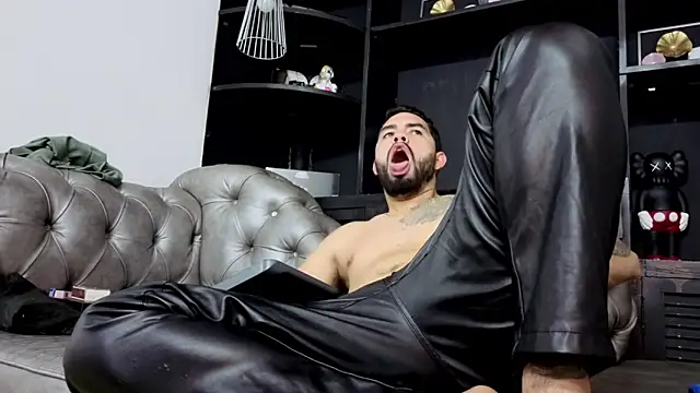 matteosantos live sex cam