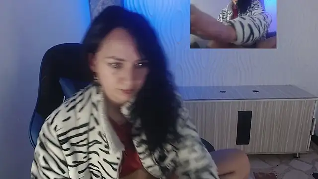 alison_moon7's cam snapshot