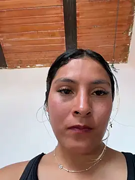 Cami_Leon2's cam snapshot