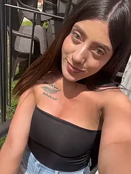 ElectraPink_'s cam snapshot