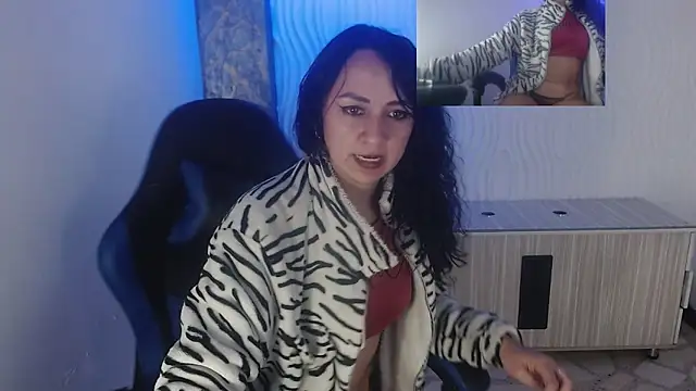 alison_moon7's cam snapshot