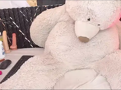 PilarArias's cam snapshot