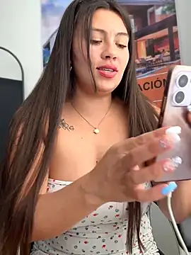 LIZ-06_'s cam snapshot