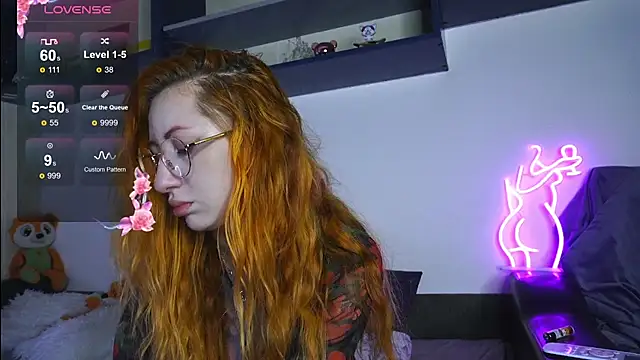 DaddysLittleSlutfox's cam snapshot