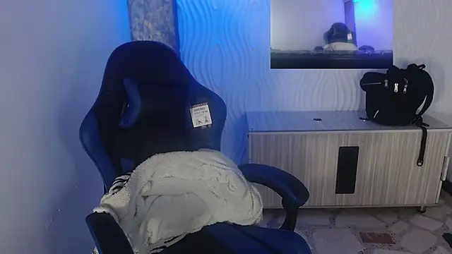 alison_moon7's cam snapshot