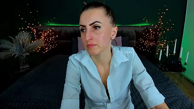 Rebecca_Diamond's cam snapshot