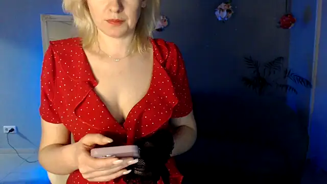 Sunny_blond's cam snapshot