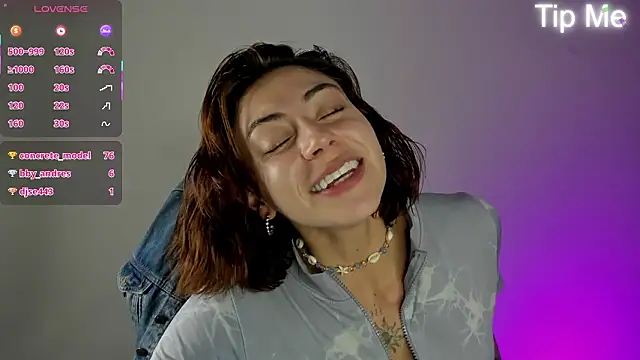 april_dumont's cam snapshot