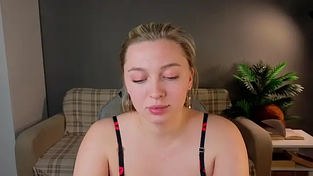 christie_luv's cam snapshot