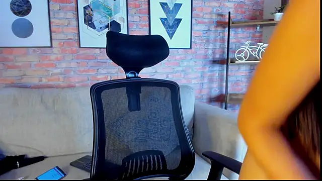 Emilly_Beaumont's cam snapshot