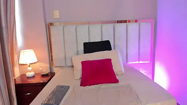 SamantaVee live sex cam