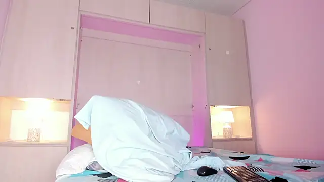 ChloeWiillow's cam snapshot