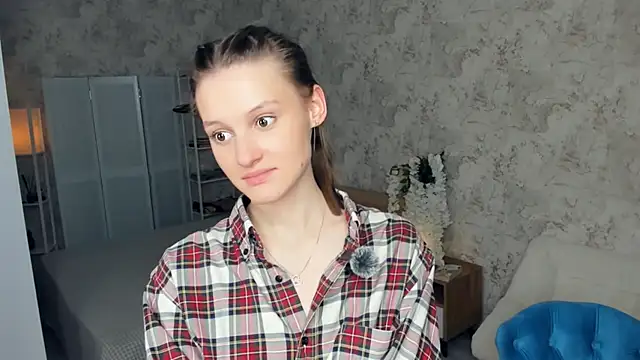 LianneBynon's cam snapshot