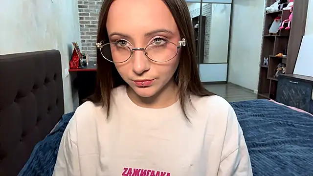 LioraVanta's cam snapshot