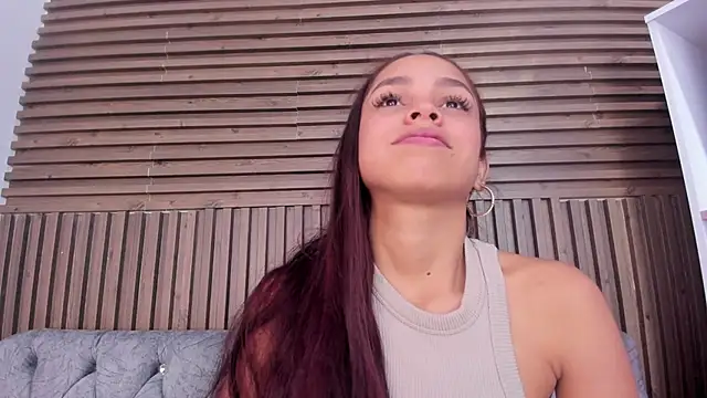 CarolineFyre's cam snapshot