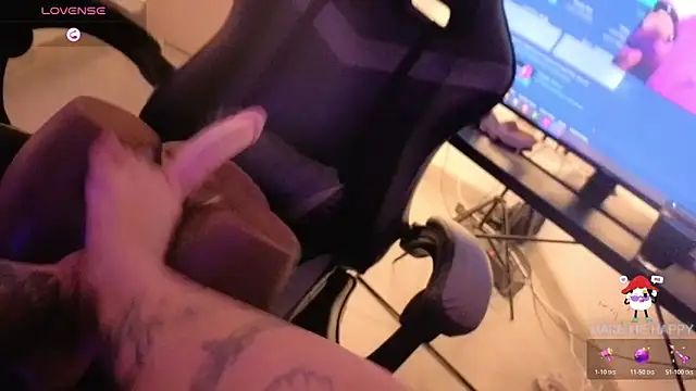 ghostwomaan's cam snapshot