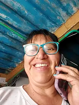 clarita_01's cam snapshot