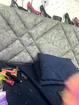 Shantey_Laurent's cam snapshot