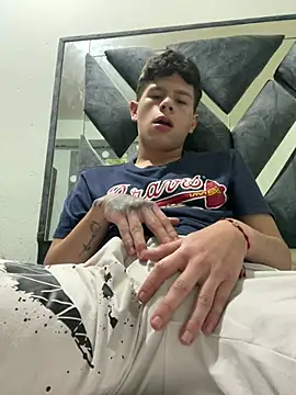 Andy12912's cam snapshot