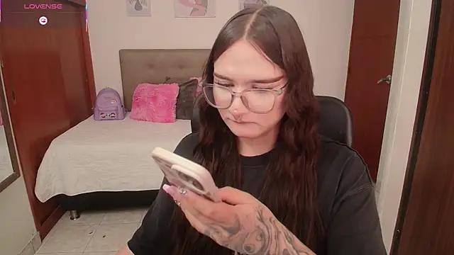 Miley_Baker live sex cam