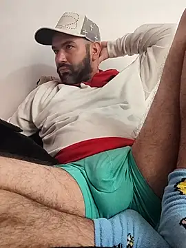 hairyandbigmann's cam snapshot