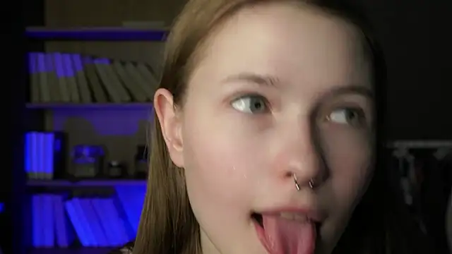 LynHillaire's cam snapshot