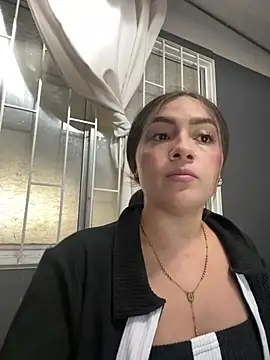 Alyha_Cortes's cam snapshot